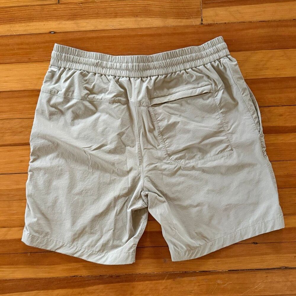 Lululemon Bowline Short Stretch Ripstop 8" in Raw Linen Size L - Picture 3 of 7